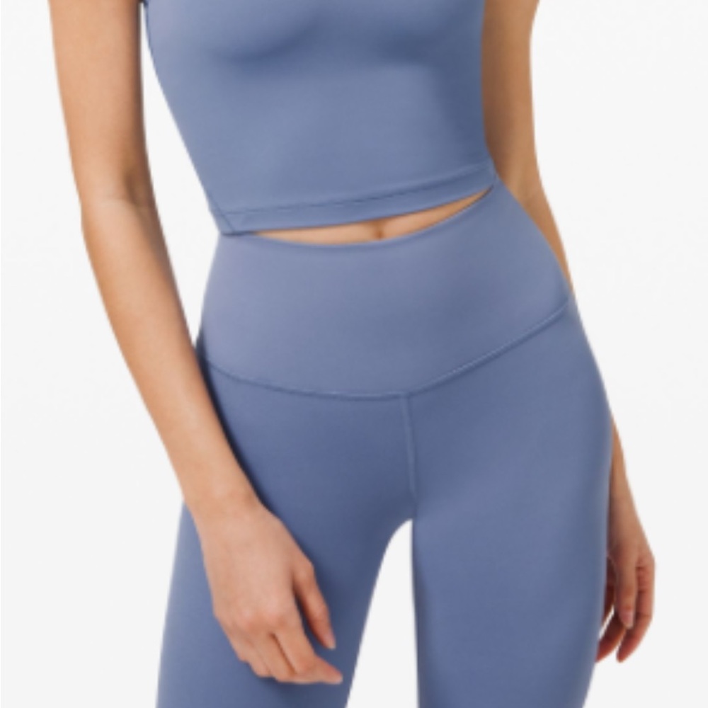 Lululemon water drop size 4 align leggings with pockets